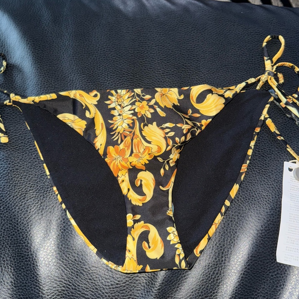 Versace baroque print bikini bottom full coverage size 4 (small/medium).